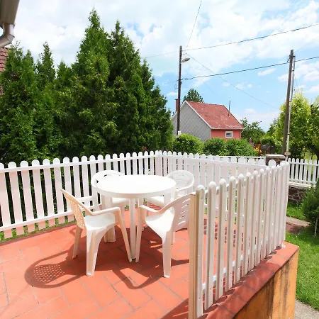 Сasa de vacaciones Holiday Balaton H1050